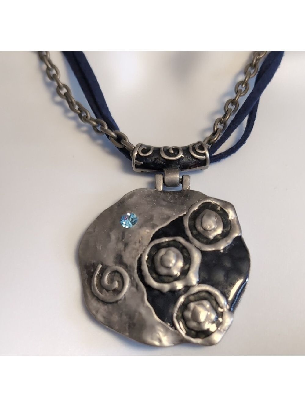 Artisan Mixed Media Medallion Style Necklace - Picture 2 of 4